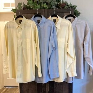 Jos. A. Bank Men's Travelers Collection Dress Shirts. Set of 4.